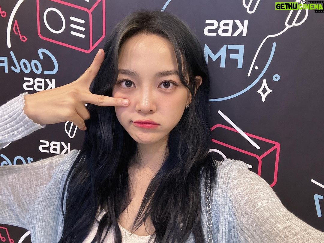 Kim Se-jeong Instagram - 행복했던 영디(영케이)님과의 #키스더라디오