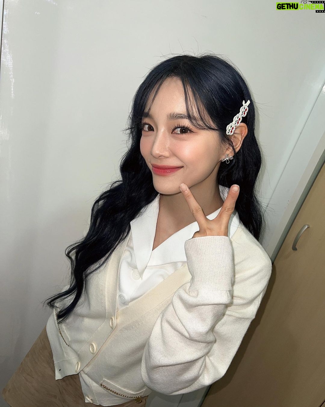 Kim Se-jeong Instagram - 스페셜 은행장😍 @l.c.m____