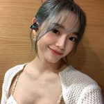 Kim Se-jeong Instagram - 오늘 5시 잇츠라이브에서 만나요!
