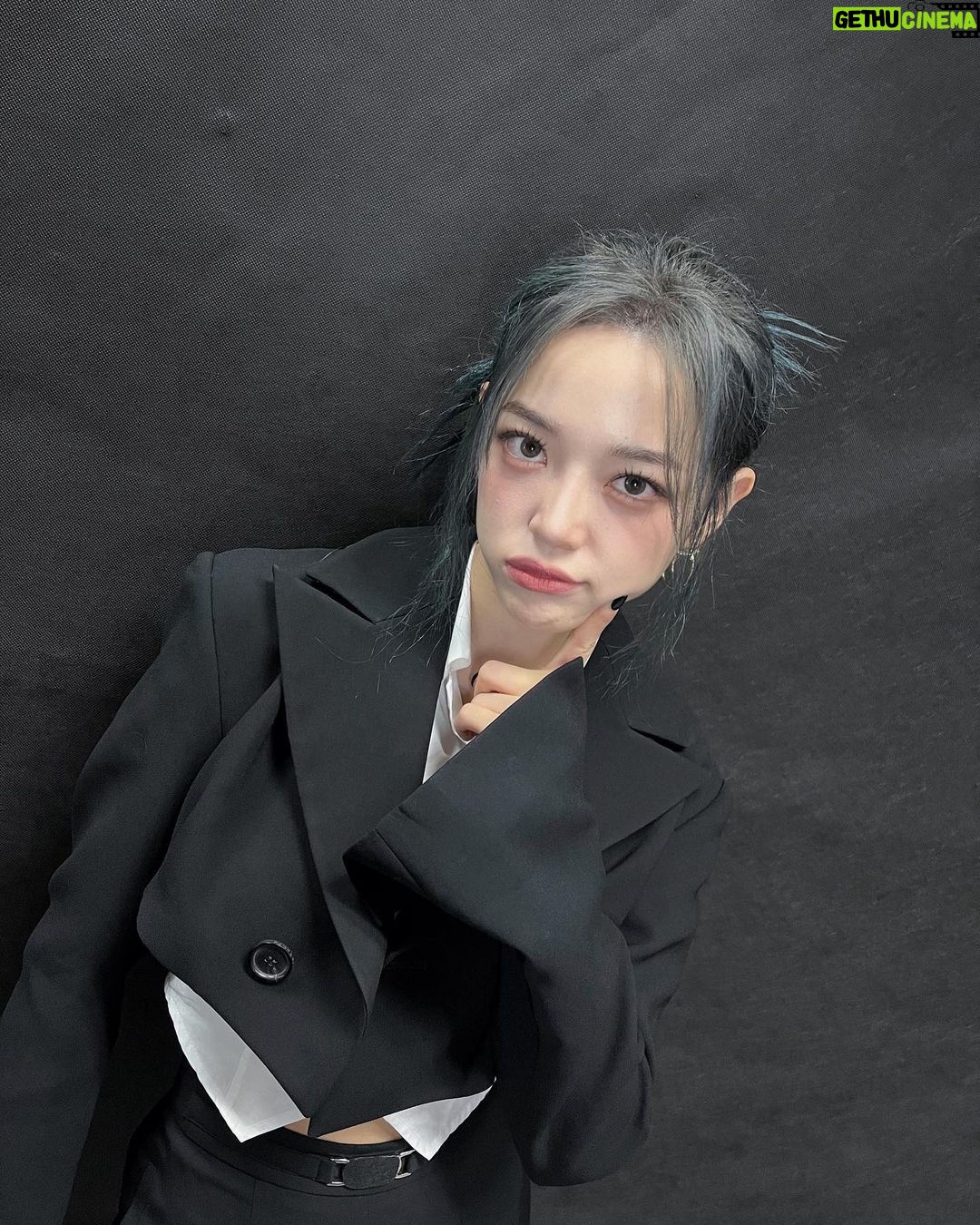 Kim Se-jeong Instagram - 행복한 활동이었습니다 함께 해준 우리 세상 늘 고맙고 사랑해요