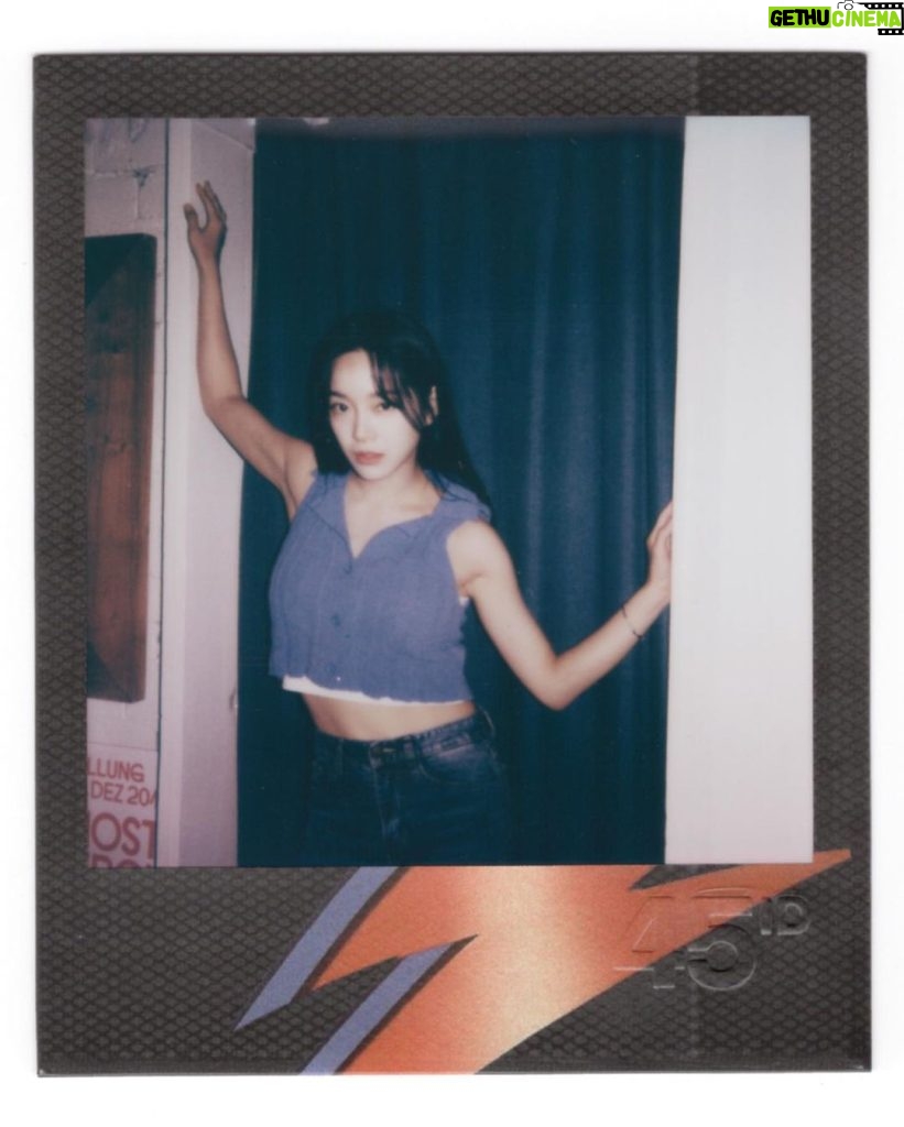 Kim Se-jeong Instagram - 폴라로이드