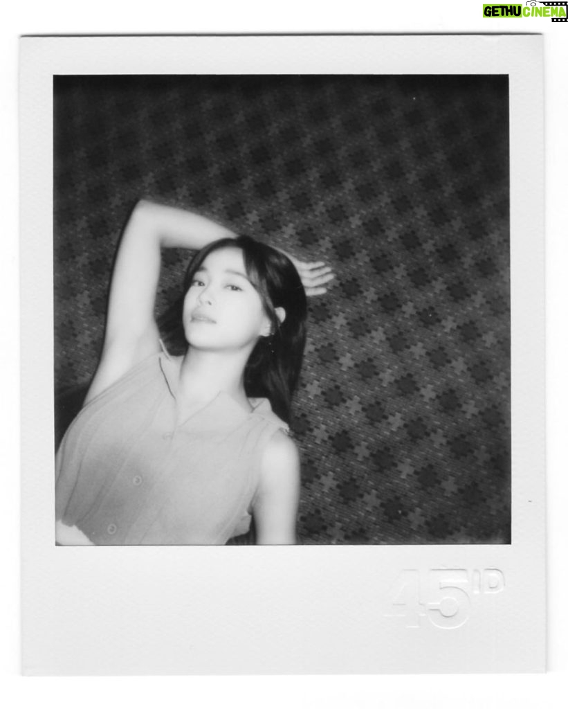 Kim Se-jeong Instagram - 폴라로이드