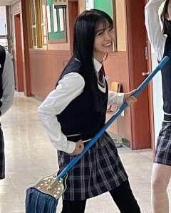 Kim Se-jeong Instagram - 그 시절 우리가 뭐시기 뭐시기...🤭 @tvn_drama 9시 20분 #경이로운소문2 본방사수