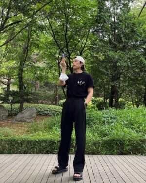 Kim Sung-cheol Instagram - 🏝