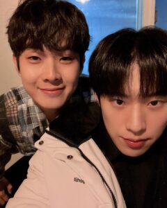 Kim Sung-cheol Instagram - 웅s
