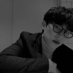 Kim Sung-cheol Instagram - 2008년 얼짱각도 느낌. 토요일 2