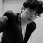 Kim Sung-cheol Instagram - 2008년 얼짱각도 느낌. 토요일 2