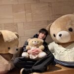 Kim Sung-cheol Instagram - 촬영장에귀여운🧸