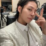 Kim Woo-sung Instagram - The night my voice was shit but didn't matter cause Blackroses sing better than me 🤷🏻‍♂️ Lollapoolza - Grant Park Chicago