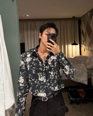 Kim Woo-sung Thumbnail - 354.7K Likes - Most Liked Instagram Photos