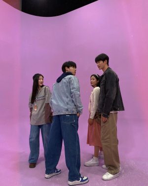 Kim You-jung Instagram - 💜1999년 17살💜

보고싶어, 20세기의 우리가. 

#NETFLIX #20thCenturyGirl