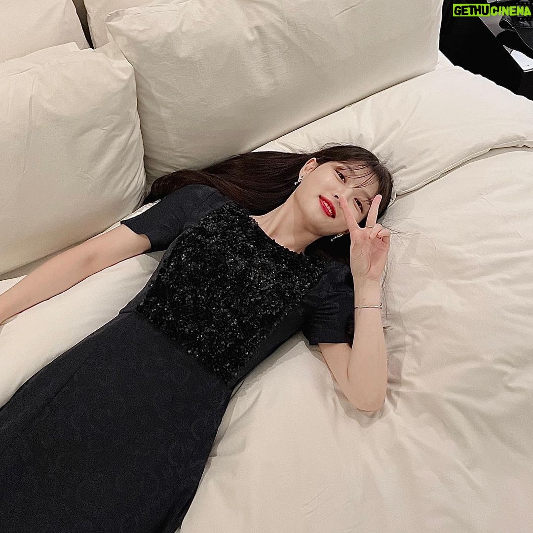 Kim You-jung Instagram - 부산국제영화제 이모저모! 🎞️ . NETFLIX Original Movie 💜20세기 소녀💜 . #20thCenturyGirl #BIFF