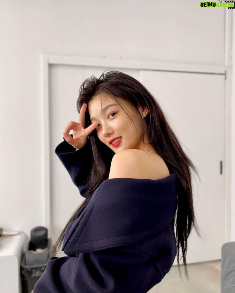 Kim You-jung Instagram - 따뜻하게 겨울나기