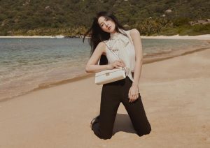 Kim You-jung Instagram - 🌊🏝
@couronne_official #Couronne 
@sixsensesninhvanbay @jasontravel_korea