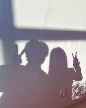 Kim You-jung Instagram - 👿😈
수많은 발자국 중에 남은 
또 하나의 우리라는 흔적