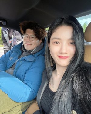 Kim You-jung Instagram - 👿😈
수많은 발자국 중에 남은 
또 하나의 우리라는 흔적