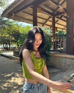 Kim You-jung Instagram - 🌳나무가 되고파🌳