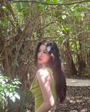 Kim You-jung Instagram - 🌳나무가 되고파🌳