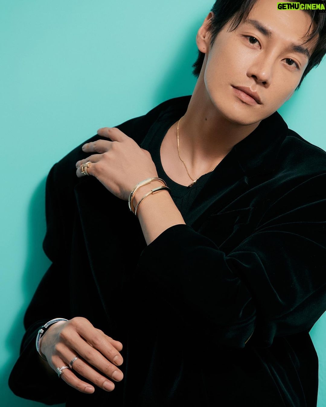 Kim Young-kwang Instagram - ✨#tiffanyandco #tiffanypartner #atiffanyholiday #티파니홀리데이 #티파니앤코 ✨🤍