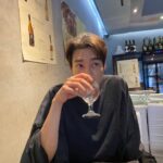 Kim Young-kwang Instagram - 밥먹으러 가서 해림이가 찍어준 사진 📸📸📸
