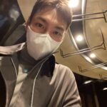 Kim Young-kwang Instagram - #해피뉴이어 따듯한 연말보내세요 😁