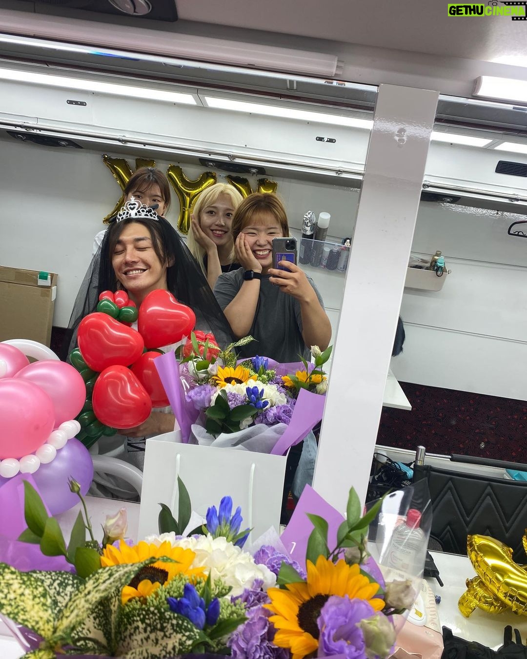 Kim Young-kwang Instagram - λ κΉμ§ π