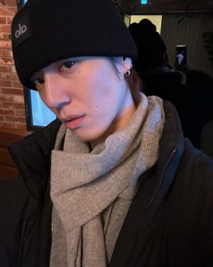 Kim Yu-gyeom Instagram - 🧣🧣🧣🥶