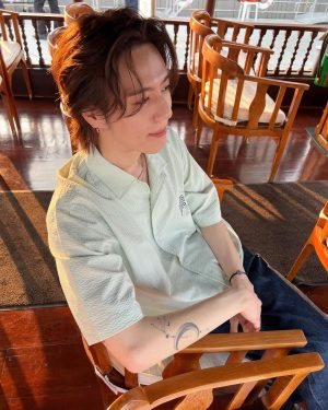 Kim Yu-gyeom Instagram - 모두 새해 복 많이 받으세요!
앞으로 더 행복하고 건강하게 올해도 잘 보내길 바랍니다 사랑합니다🫶😊💚🐥🎉