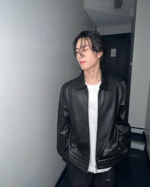 Kim Yu-gyeom Instagram - 파리파리😁