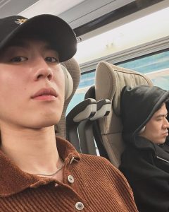 Kim Yu-gyeom Instagram - 파리파리😁