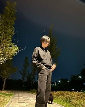 Kim Yu-gyeom Instagram - 👖7️⃣🖤
2023년 09월 14일 캘빈클라인은 캡슐 컬렉션 ‘손흥민 포 캘빈클라인’을 런칭한다.
더 현대 서울 지하 2층 WEST POP UP 존에서 한국시간으로 9월 14일부터 20일까지 해당 컬렉션을 만나볼 수 있다.

#광고 @calvinklein
#캘빈클라인 #calvinklein #손흥민포캘빈클라인 #더현대서울 #손흥민