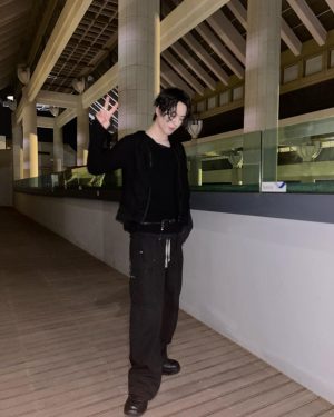 Kim Yu-gyeom Instagram - 고마워😁🐧