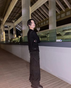 Kim Yu-gyeom Instagram - 고마워😁🐧