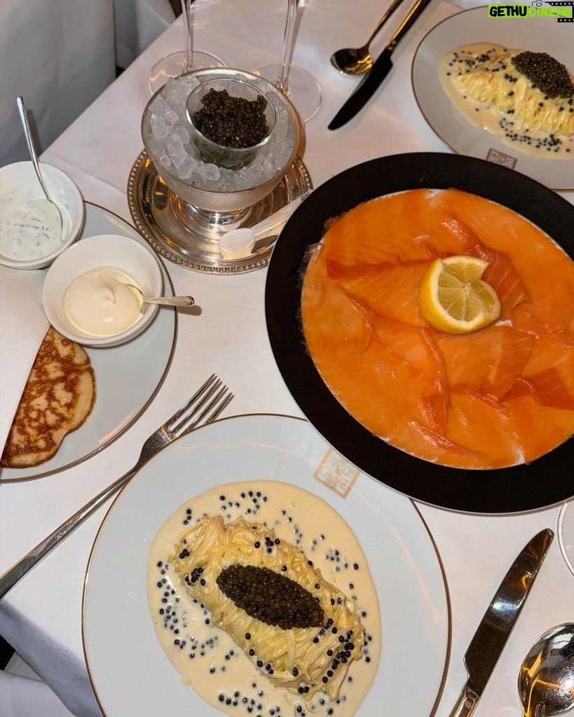 Kimberly Ann Voltemas Instagram - A day around Paris just eating 🍽️🤍