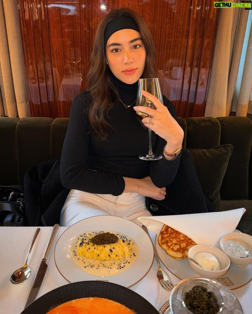 Kimberly Ann Voltemas Instagram - A day around Paris just eating 🍽️🤍