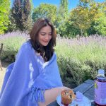 Kimberly Ann Voltemas Instagram - นอกจากเขาพี่เค้ามีทุ่งLavenderให้อยู่นะคะ🪻🐝💜🐑 Wanaka Lavender Farm