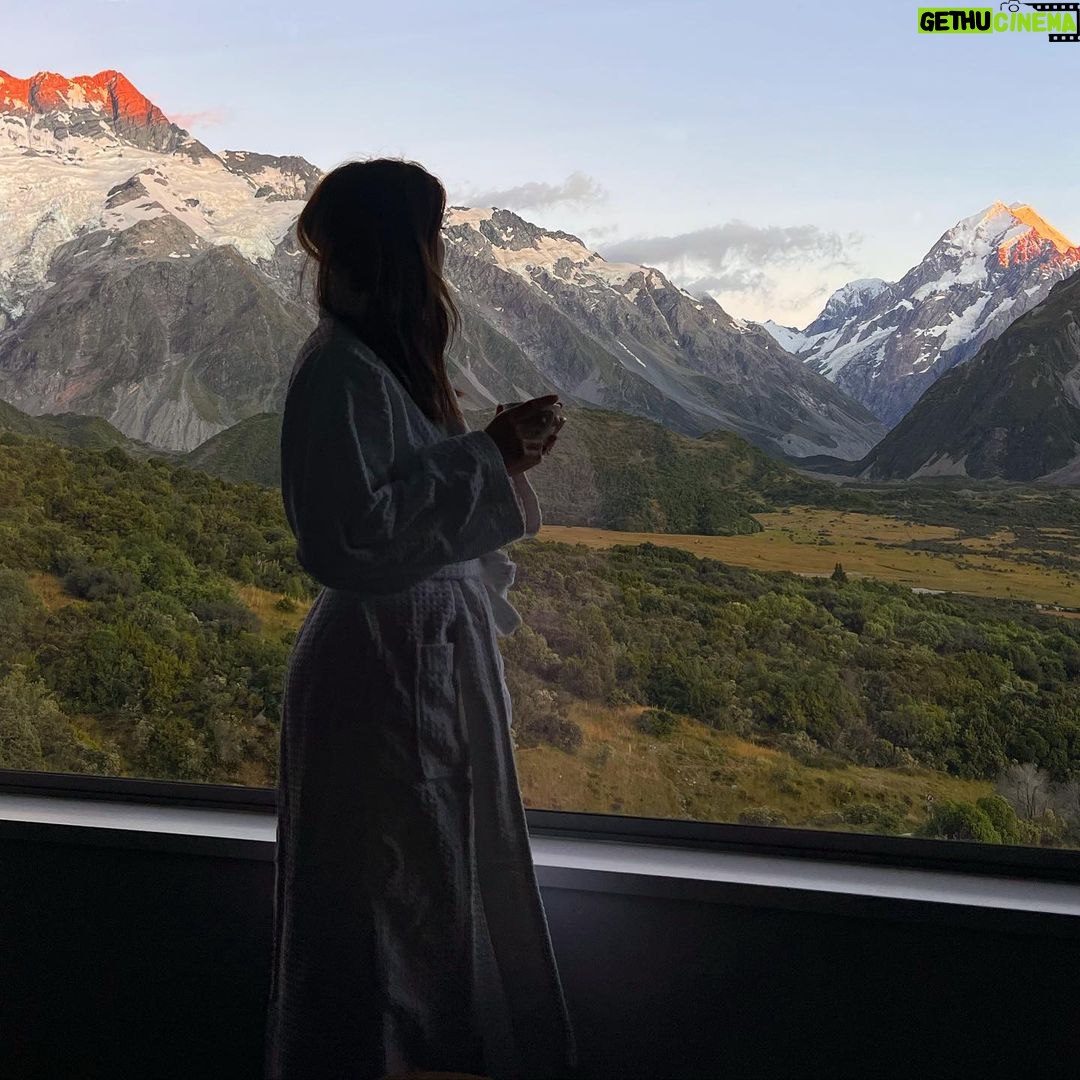 Kimberly Ann Voltemas Instagram - Mount Cook you are spectacular! The Hermitage Hotel, Mount Cook Village