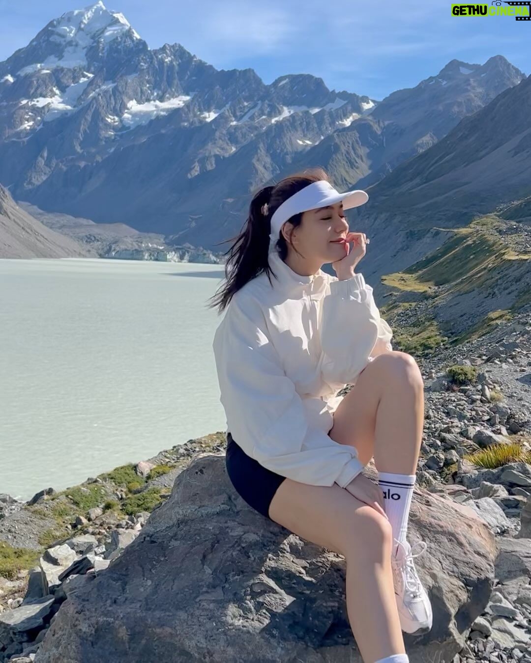 Kimberly Ann Voltemas Instagram - 3hr track to Hooker Valley หายเหนื่อยเลิกบ่น I love you world!🌍🩵 #สามีแฮปปี้ทางเราแฮปปี้กว่า Hooker Valley Track, Mount Cook National Park