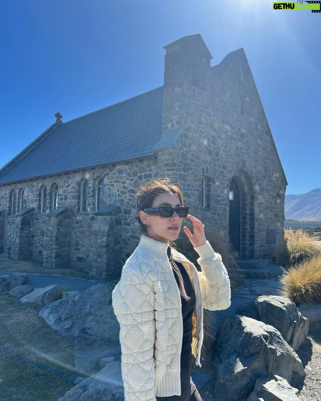 Kimberly Ann Voltemas Instagram - Messy hair I don’t care 🤎🩵🩷🧡 Peppers Bluewater Resort, Lake Tekapo