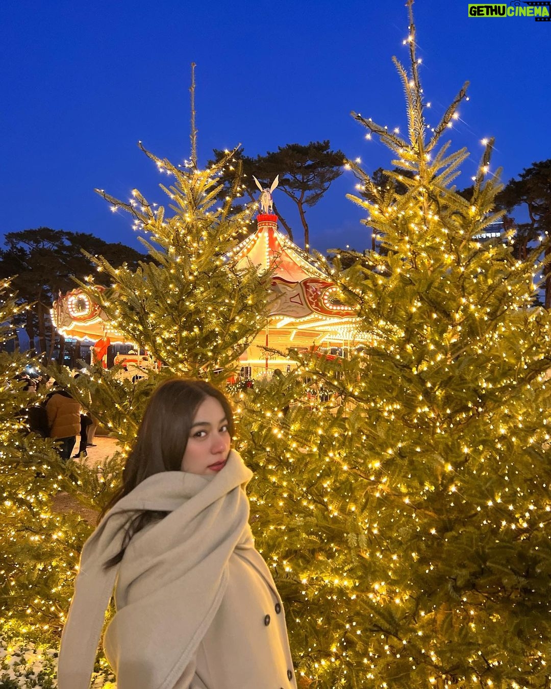 Kimberly Ann Voltemas Instagram - Ready for Christmas🎄🐻♥️ Seoul, Korea