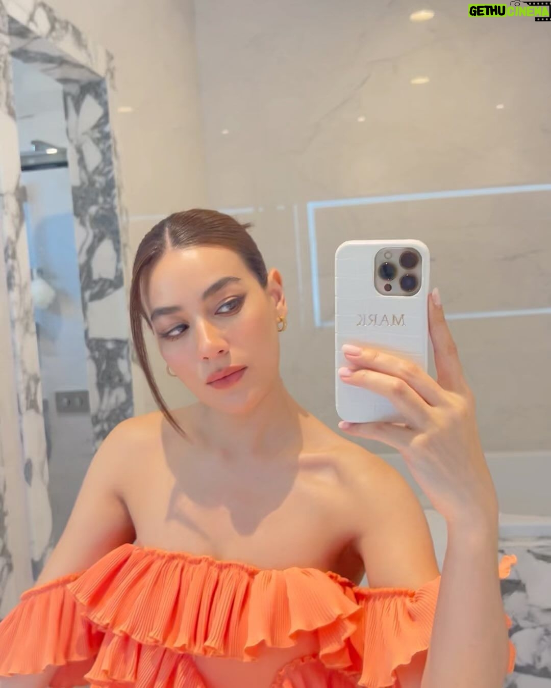 Kimberly Ann Voltemas Instagram - จะปลากัดหรือปะการังดี? 🧡🪸