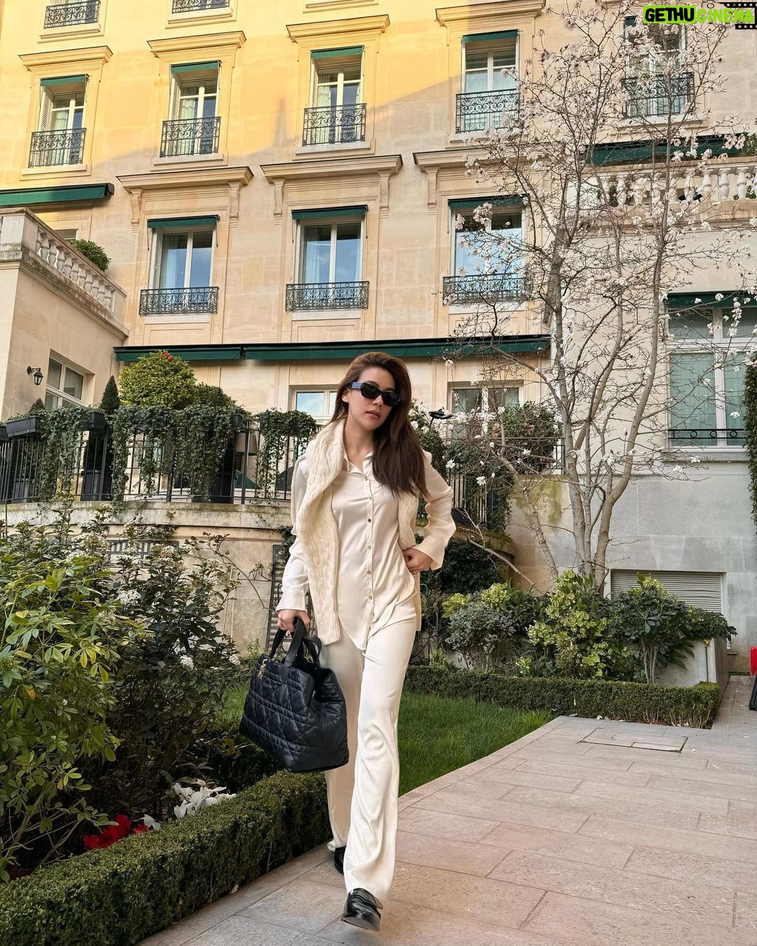 Kimberly Ann Voltemas Instagram - Till next time Paris ห่างกันสักพักนะ🫶🏼 Paris, France