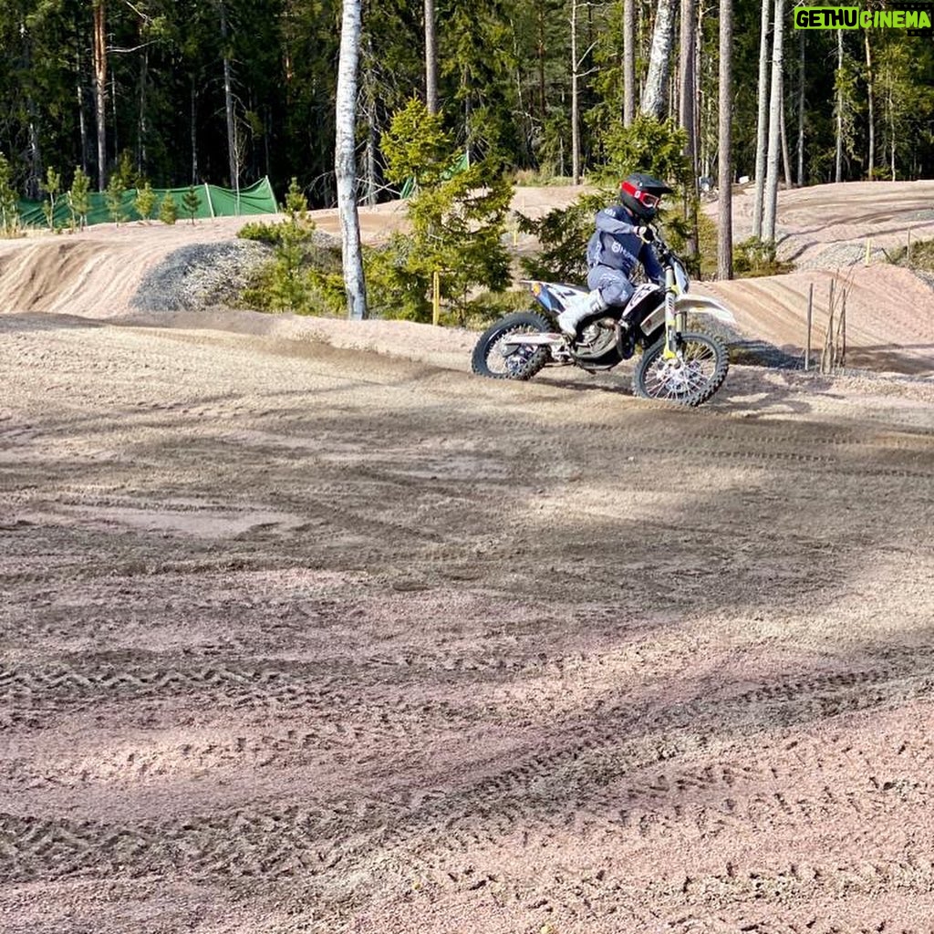 Kimi Räikkönen Instagram - Training has started.