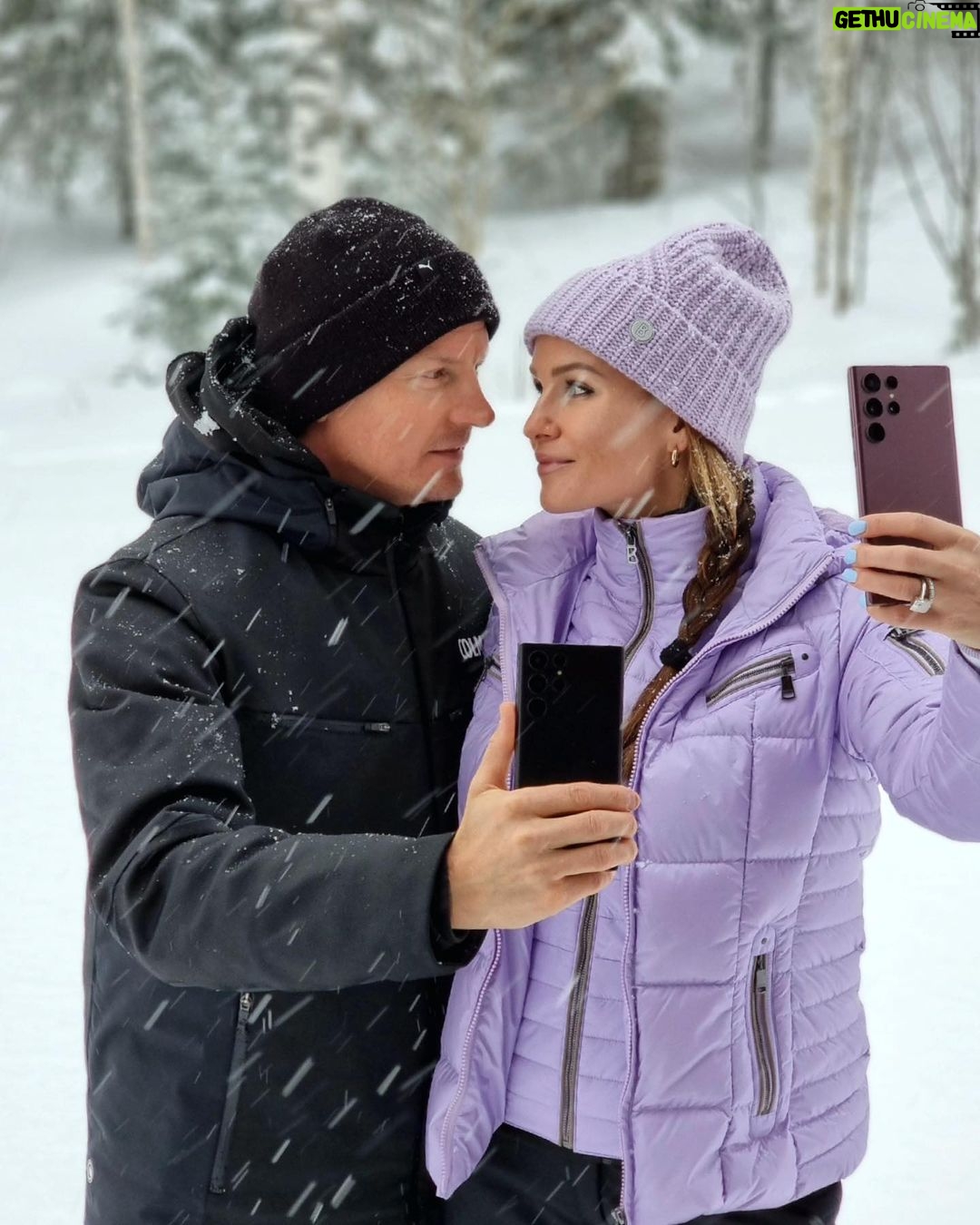Kimi Räikkönen - 229.2K Likes - My new phone is the Samsung Galaxy S22 Ultra. Comes with cool Nightography for pictures and videos in the dark.
#TeamGalaxy @samsungsuomi