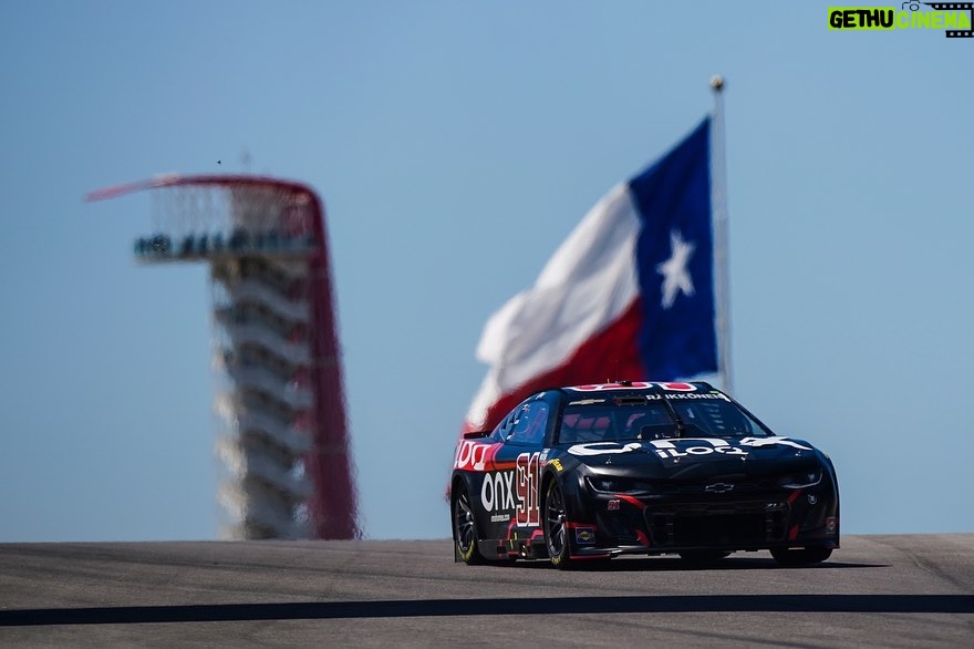 Kimi Räikkönen Instagram - A fun and a rough ride. Not the end result we wanted. Until next time! Thanks @realmarksjustin @th_project91 and the whole @teamtrackhouse team. @iloq_official @onx_homes Circuit of the Americas