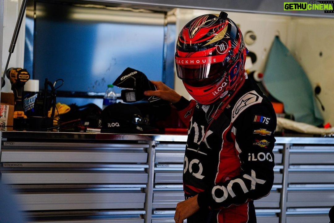 Kimi Räikkönen Instagram - A fun and a rough ride. Not the end result we wanted. Until next time! Thanks @realmarksjustin @th_project91 and the whole @teamtrackhouse team. @iloq_official @onx_homes Circuit of the Americas