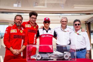 Kimi Räikkönen Instagram - Grazie @scuderiaferrari