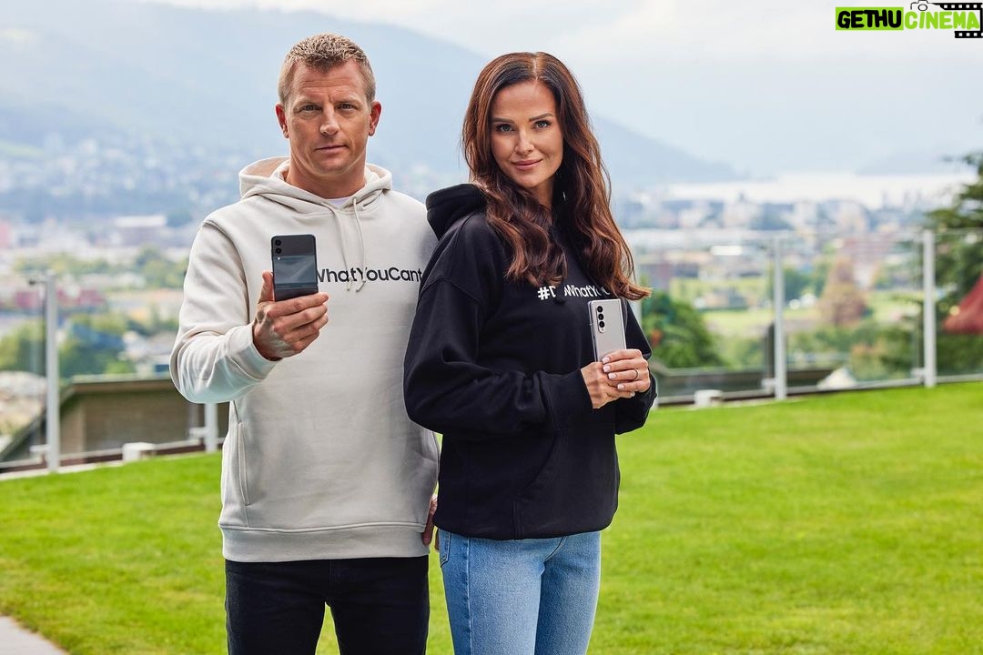 Kimi Räikkönen - 229.3K Likes - Flipping for selfies.
@samsungsuomi #TeamGalaxy #GalaxyZFlip3 #GalaxyZFold3