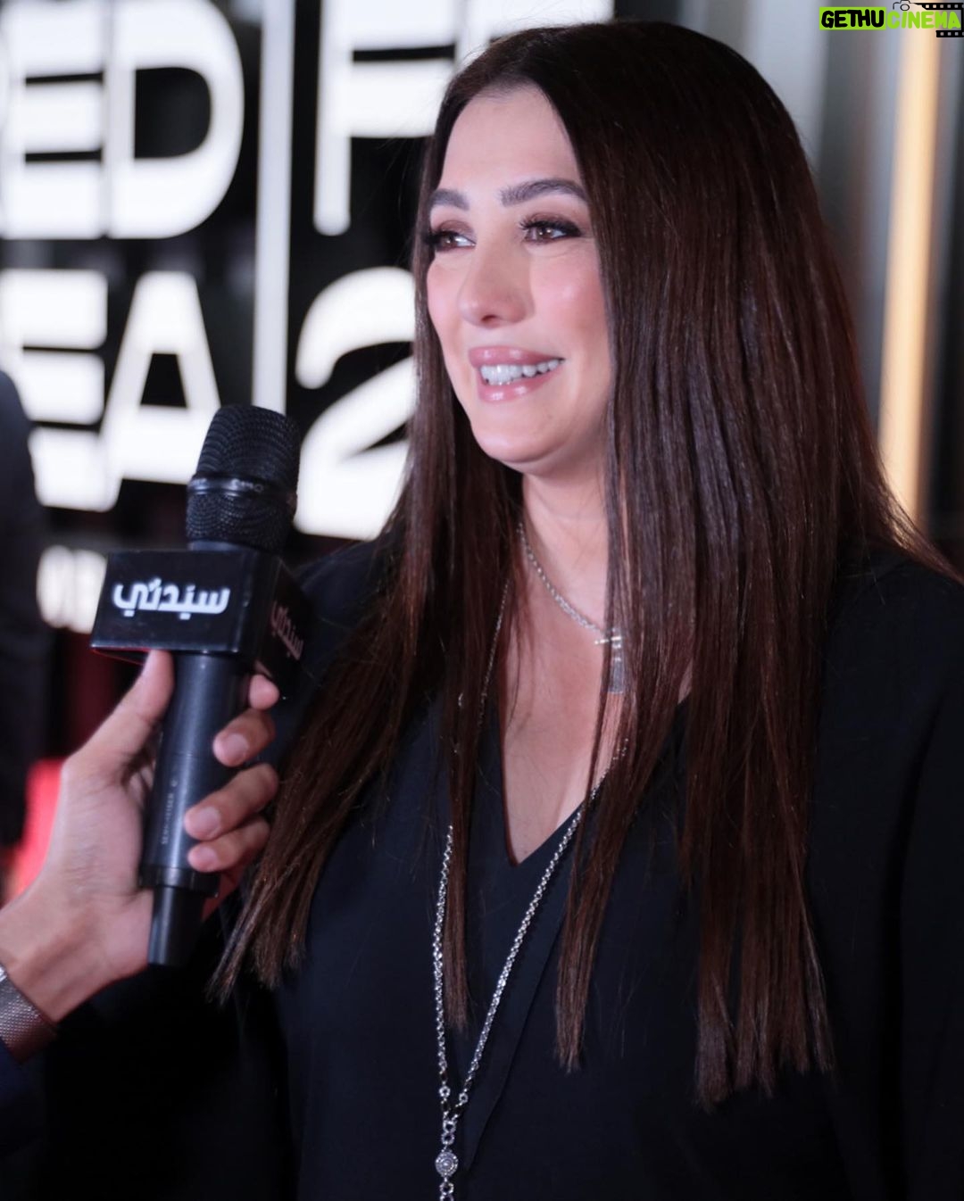 Kinda Alloush Instagram - From the red carpet of my movie Nezouh @ the RedSea Film Festival.. ππβ€οΈβ€οΈ @redseafilm Styled by my very special @yasmineeissa Dress @tallermarmo Jewelry @azzafahmy Makeup @furatabaalkhail Hairdresser @reem.hammami.11 Thank u @mad_solutions