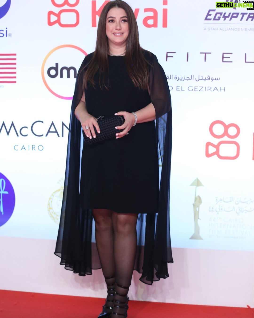 Kinda Alloush Instagram - ❤️❤️ Styling by my very special @yasmineeissa Dress by @ateliermamzi Jewelry by @iramjewelry_ Makeup by @miriamyoussrymakeup Hairdresser @malaksamy_1 @alsagheersalons